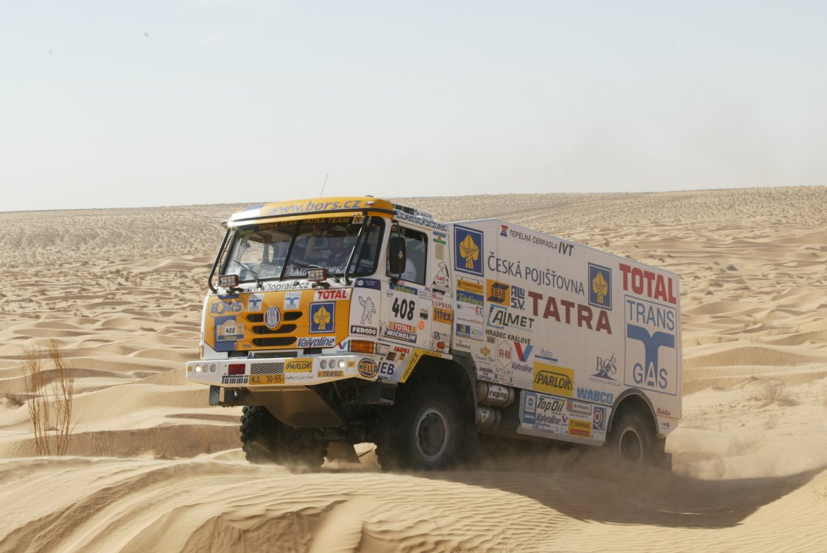 Dakar 2003 - Žabák dostal vzduchové pérování přední nápravy.